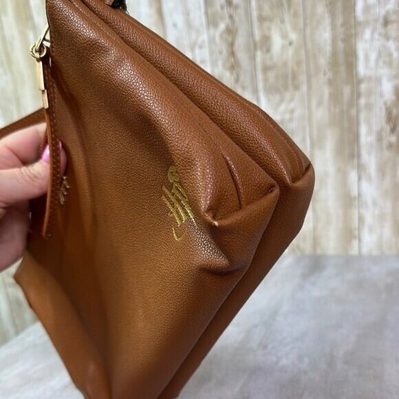 Freshly picked Harry Potter Brown Leather Wristlet - Picture 8 of 12